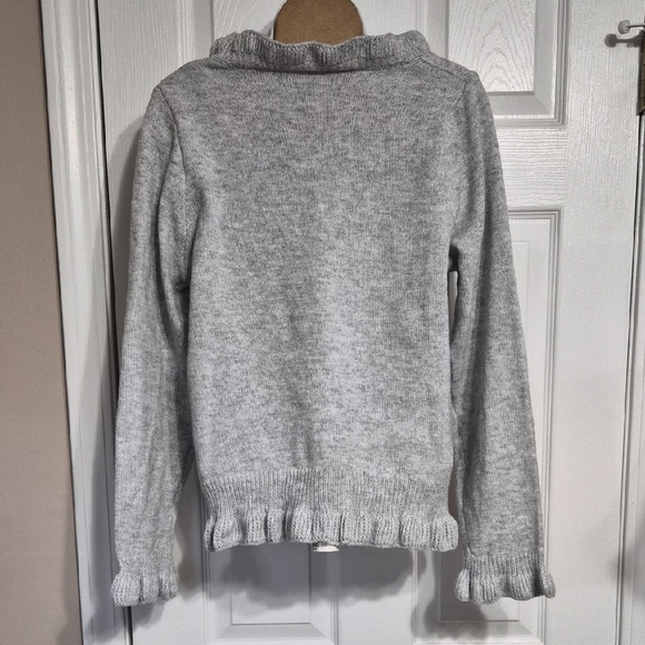 Brand Unknown Light Gray Cardigan Button With Scalloped Edge Sweater Size S NWOT - Picture 7 of 9